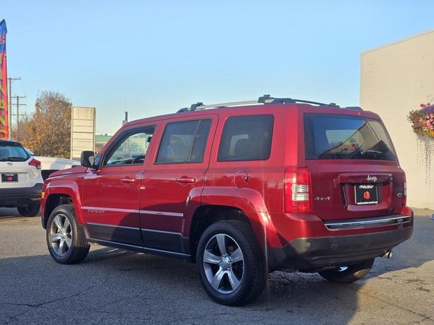 2016 Jeep Patriot 4WD 4dr High Altitude image 4