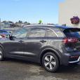 2017 Kia Niro FWD 4dr EX Premium thumbnail image 4