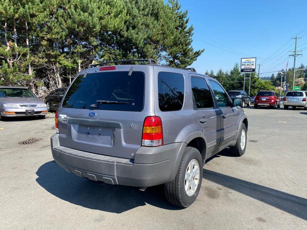 2007 Ford  Escape New Brakes Serviced XLT Sport 4x4 low k image 5