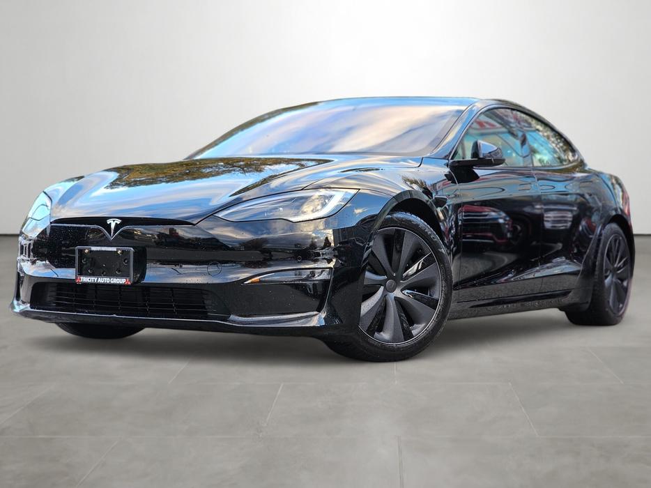 2022 Tesla Model S AWD display photo