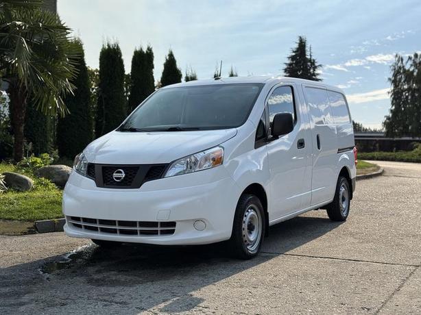 2021 Nissan NV200 S Cargo Van with Rear Shelving image 4