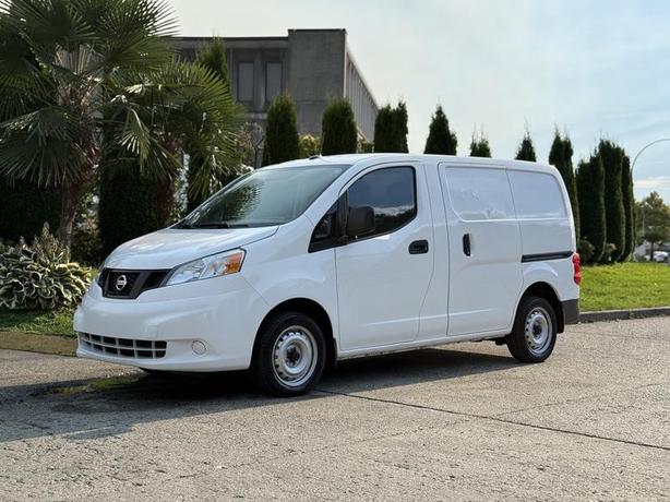 2021 Nissan NV200 S Cargo Van with Rear Shelving image 5