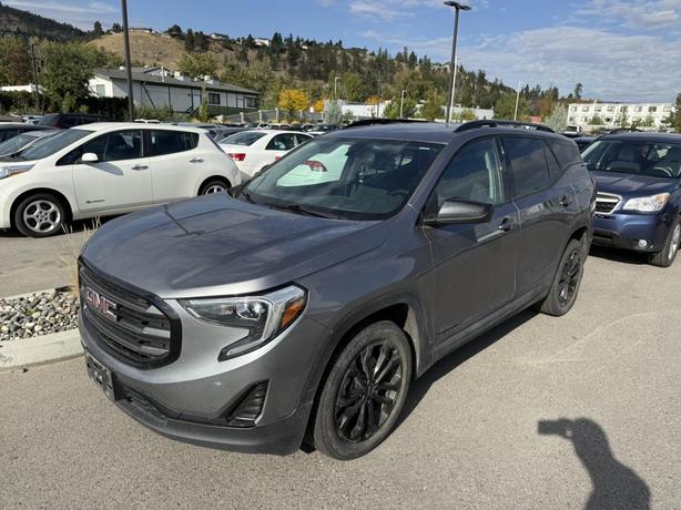 2019 GMC Terrain SLE image 2