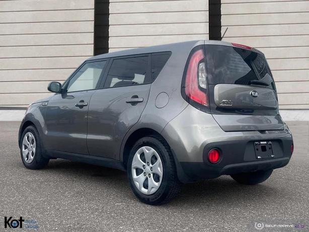 2017 KIA SOUL image 4