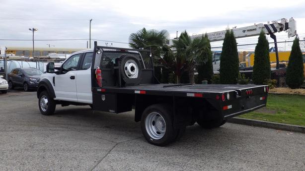 2019 Ford F-550 11 Foot Flat Deck 4WD image 7