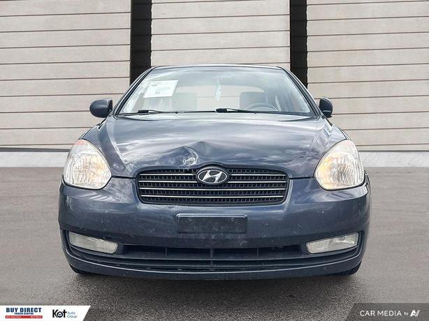 2010 Hyundai Accent GLS image 2