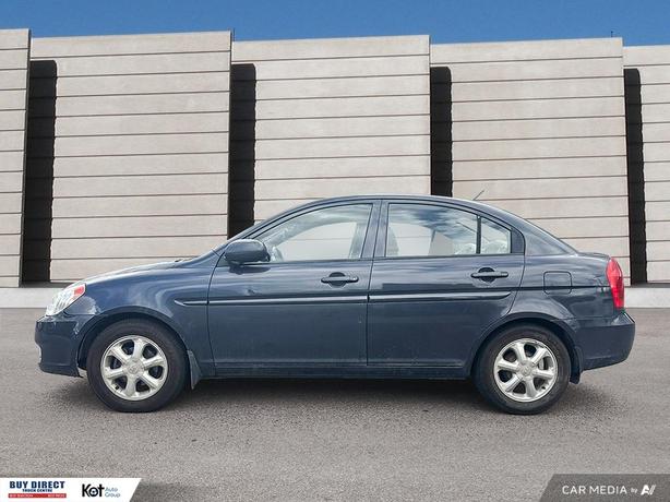 2010 Hyundai Accent GLS image 3