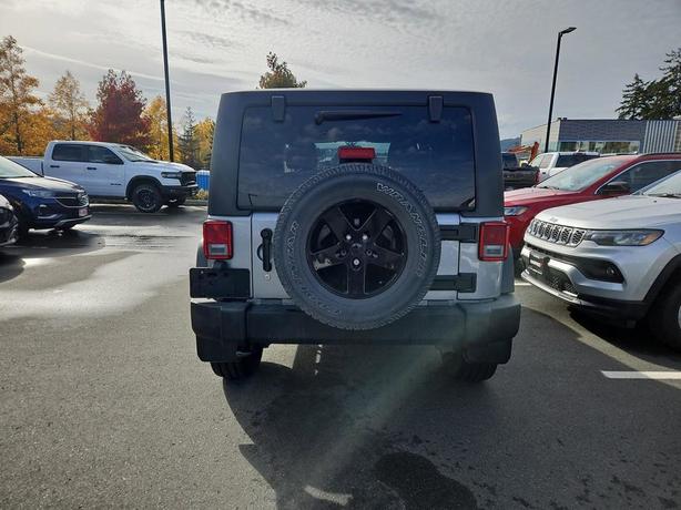 2016 Jeep Wrangler Sport 4x4 | Low KM! image 5