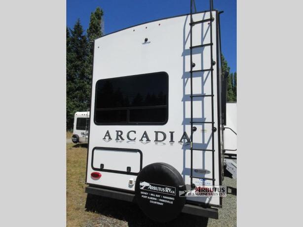 Used 2022 Keystone RV Arcadia 3940LT image 4