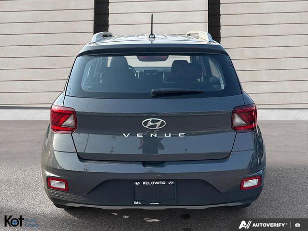 2025 Hyundai Venue Preferred image 5