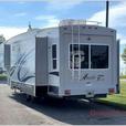 Used 2017 Northwood Arctic Fox 35-5Z thumbnail image 4