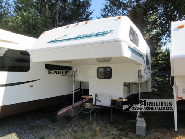 Used 1997 Bigfoot Industries 2500 SERIES 8.2FR image 2