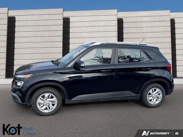 2023 Hyundai Venue Preferred BACKUP CAMERA! BLUETOOTH APPLE CARPLAY! LANE KEEPIN image 3