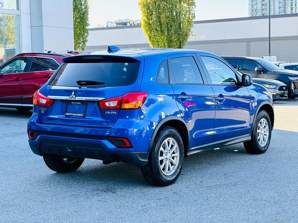 2018 Mitsubishi RVR SE AWC - Heated Seats, Apple Carplay/Android Auto image 5