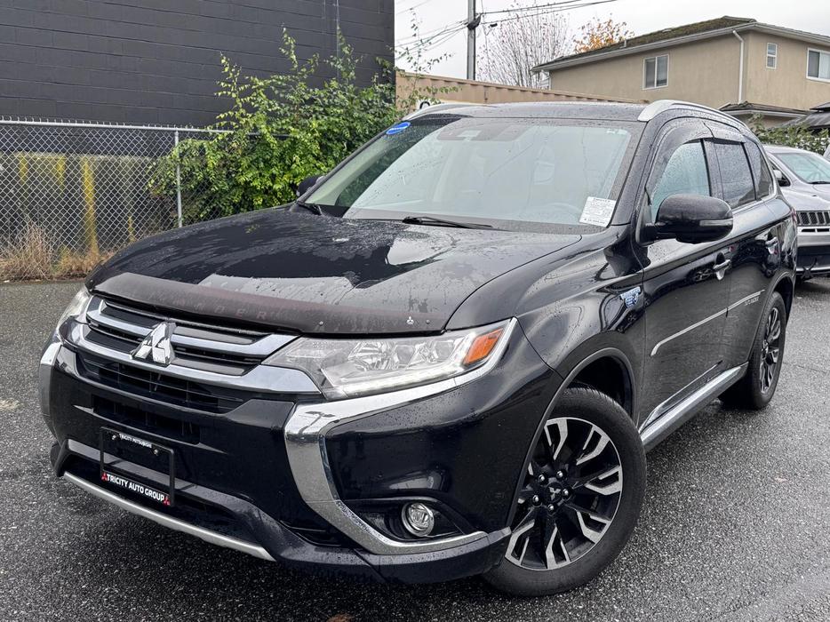 2018 Mitsubishi Outlander PHEV GT S-AWC display photo