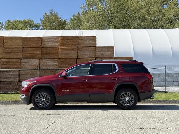 2018 GMC Acadia SLT AWD 7-Passenger image 3