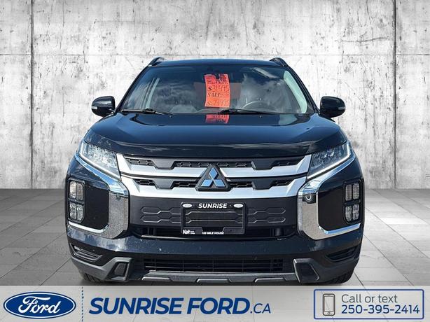 2022 Mitsubishi RVR SE image 2