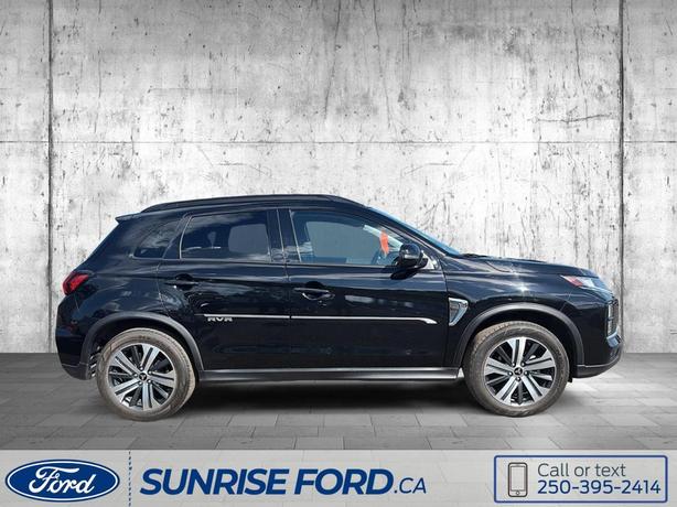 2022 Mitsubishi RVR SE image 4