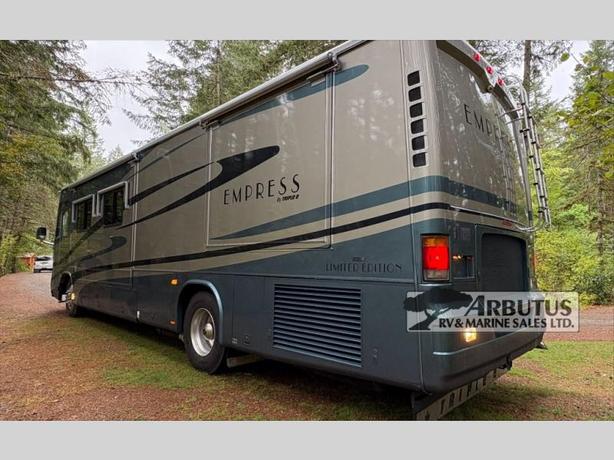 Used 2003 Triple E Empress A3902FB image 7