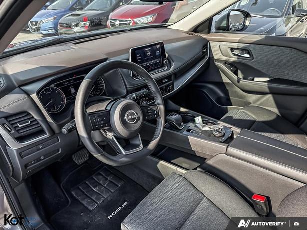 2023 Nissan Rogue Sv Moonroof image 6