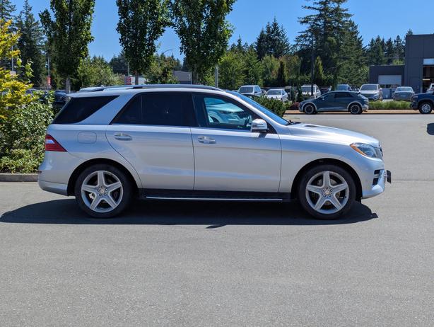 2015 Mercedes-Benz M-Class ML 350 BluTEC - Diesel, Sunroof, NAV image 5