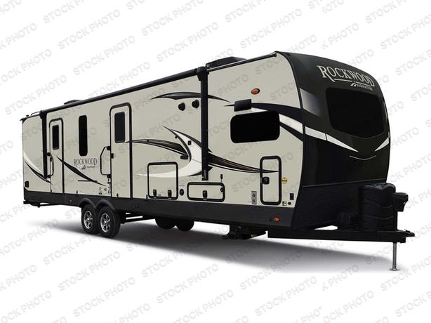 Used 2022 Forest River RV Rockwood Signature Ultra Lite 8324SB image 1