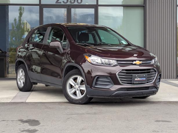 2021 Chevrolet Trax LS - Low KMs, Android Auto, Apple CarPlay image 4