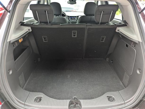 2021 Chevrolet Trax LS - Low KMs, Android Auto, Apple CarPlay image 8