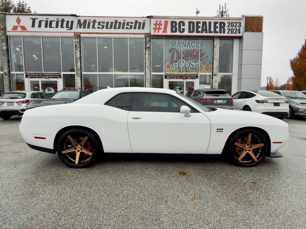 2019 Dodge Challenger image 5