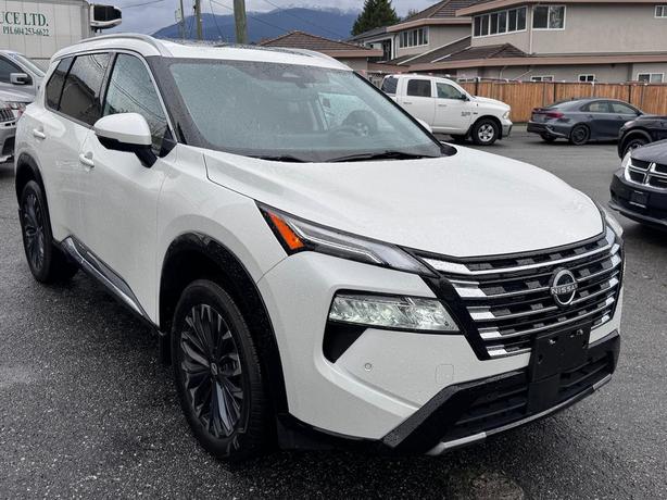 2024 Nissan Rogue AWD Platinum image 7