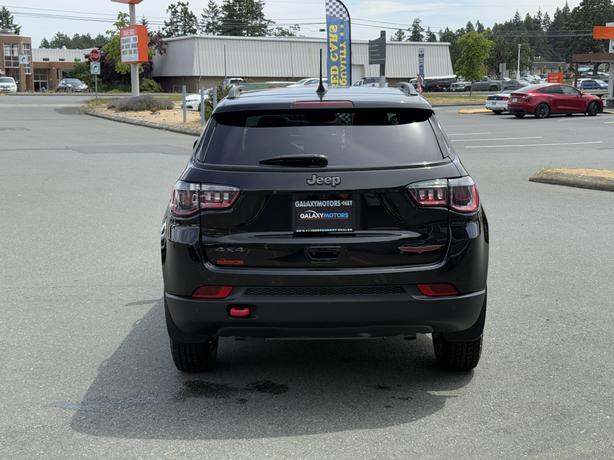2024 Jeep Compass Trailhawk 4WD - Front Dual Zone A/C &  Sunroof image 7