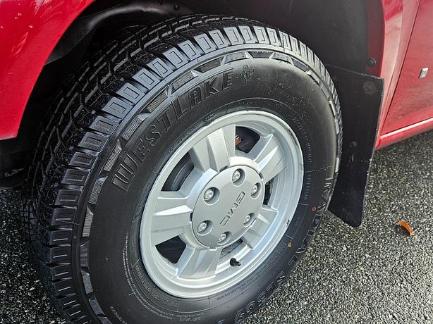 2006 GMC  Canyon SLE1 image 2