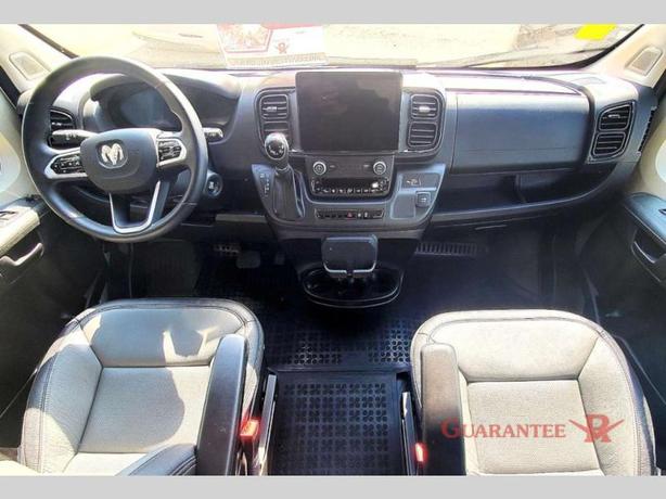 Used 2023 Winnebago Solis 59PX image 7