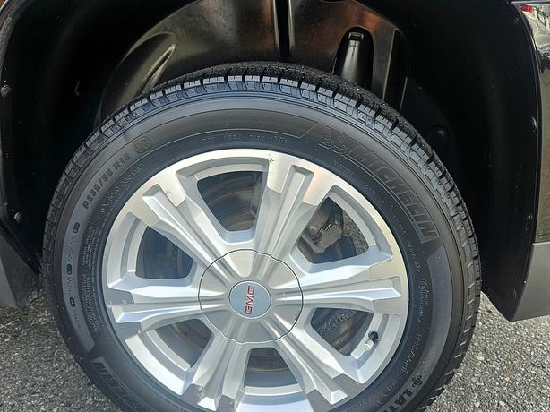 2017 GMC  Terrain SLE image 4