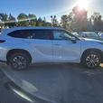 2023 Toyota Highlander Hybrid MOONROOF thumbnail image 5