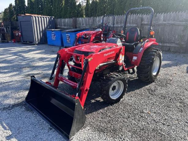 2024 Mahindra 1600 Series 1626 HST image 1