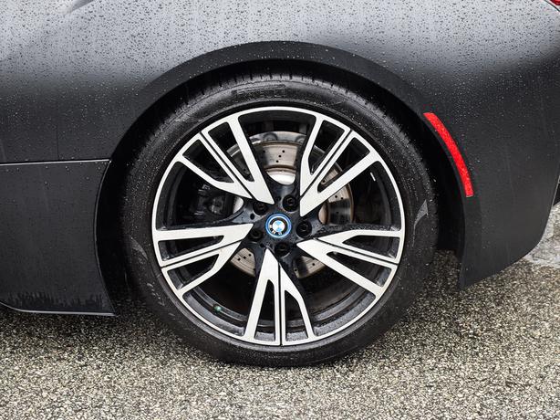 2017 BMW i8 Protonic Edition - Navigation, No Accidents image 7