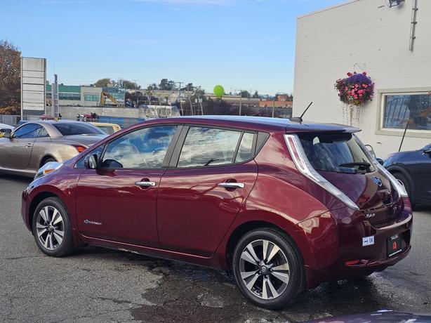 2016 Nissan LEAF 4dr HB SV image 4