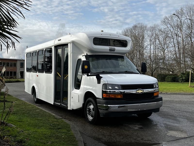 2017 Chevrolet Express G4500 22 Passenger Bus With Wheelchair Ramp Off Road Use  display photo
