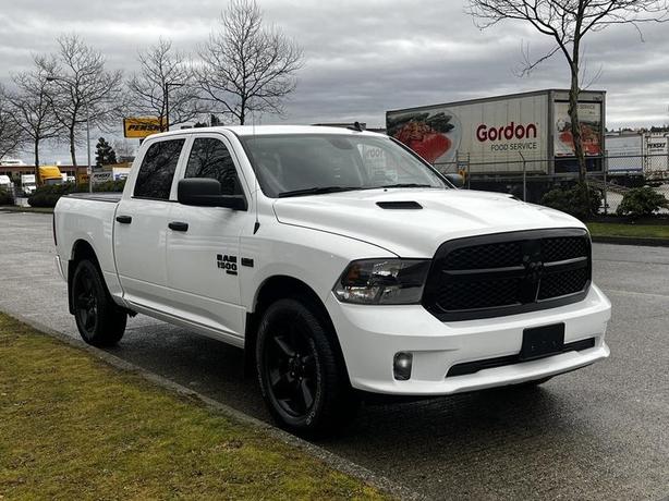 2022 RAM 1500 Classic Tradesman Crew Cab SWB 4WD image 1