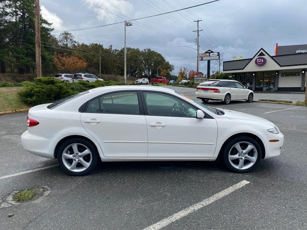 2004 Mazda  Mazda6 i image 4