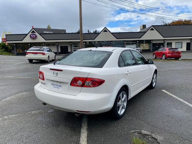 2004 Mazda  Mazda6 i image 5
