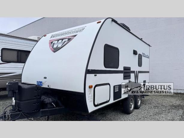 Used 2014 Winnebago Minnie Winnie 1801FB image 3