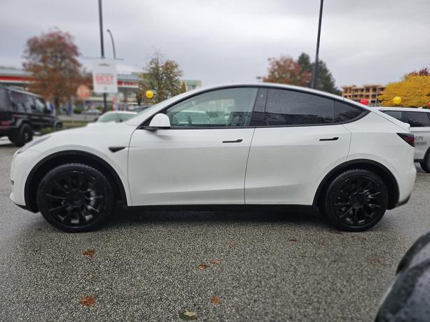 2021 Tesla Model Y Standard Range RWD -Ltd Avail- image 8