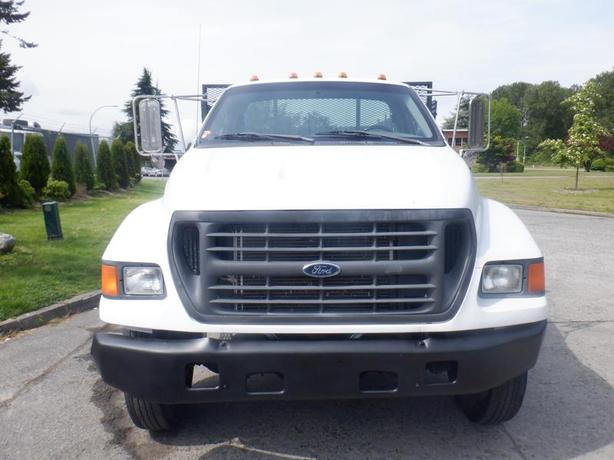 2001 Ford F-650 18 Foot Flat Deck Diesel Air Brakes image 3