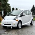 2013 Mitsubishi i-MiEV SE Hatchback 5-Dr Electric thumbnail image 4