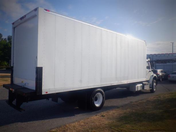 2016 Freightliner M2 106 Medium Duty 24 foot Cube Van Diesel Dually With Air Bra image 7