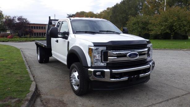 2019 Ford F-550 11 Foot Flat Deck 4WD image 2