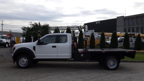 2019 Ford F-550 11 Foot Flat Deck 4WD image 6