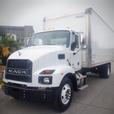 2021 Mack MD 24 Foot Cube Van with Air Brakes Dually Diesel thumbnail image 4